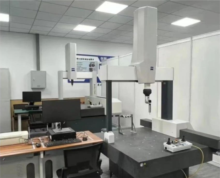 ZEISS MICURA CMM coordinate measuring machine for precision mold and component inspection