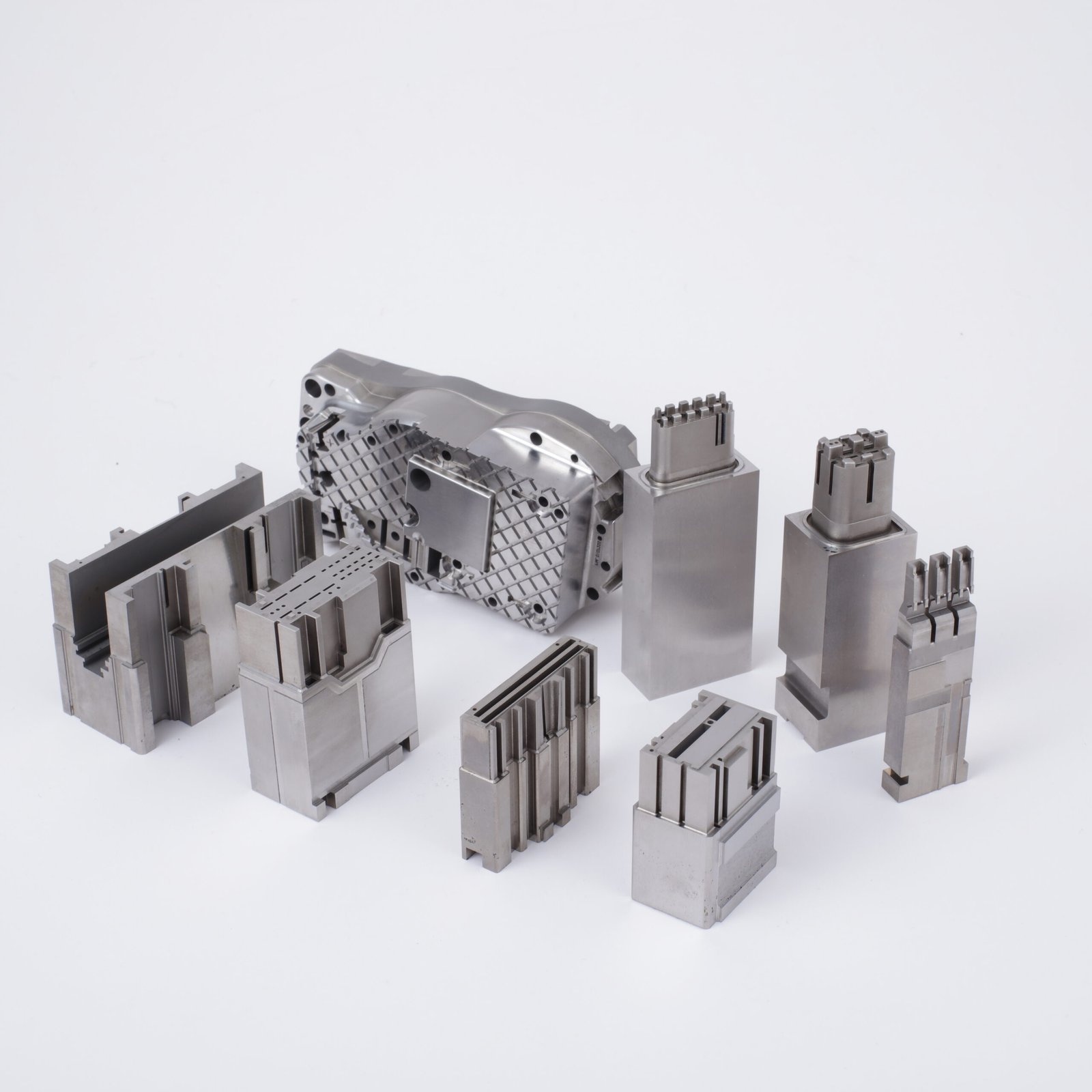 Precision e-cigarette mold component with mirror EDM finish