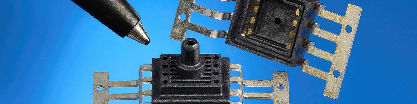 High-tolerance e-cigarette mold insert for micro-connector tooling