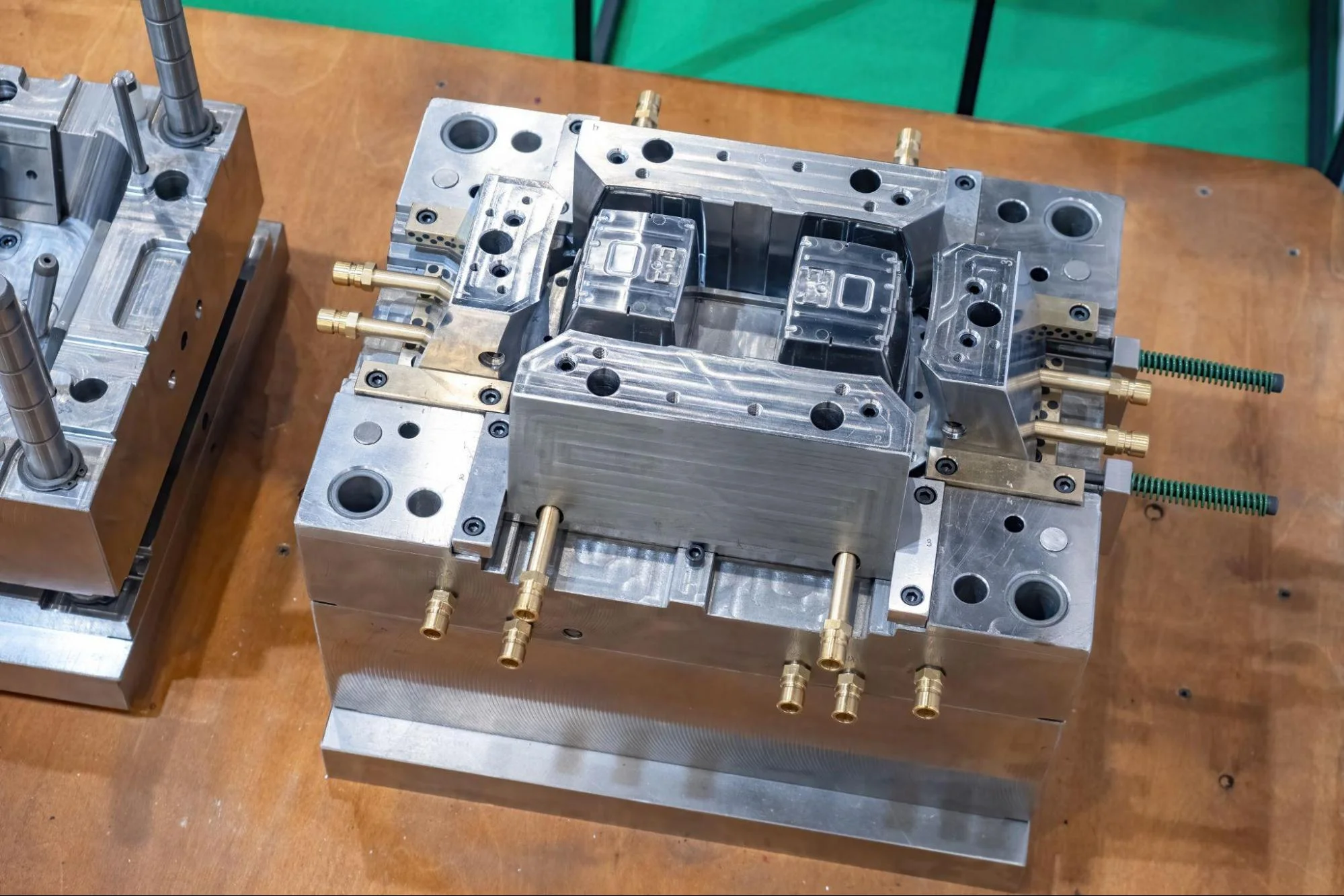 High-precision mold component for electronics and automotive