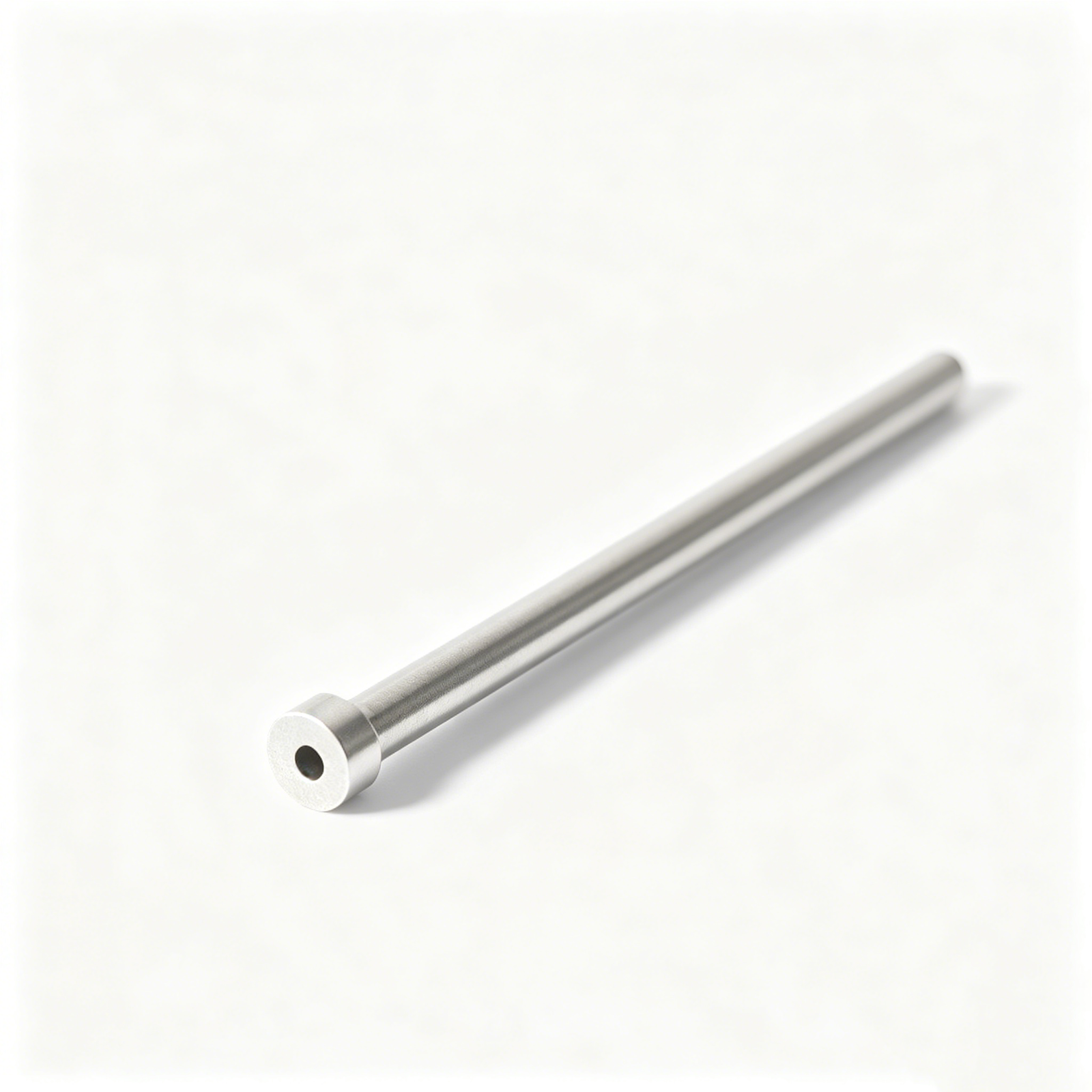 Precision round component for injection mold assembly
